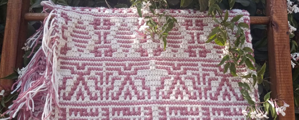 Deco Art Throw