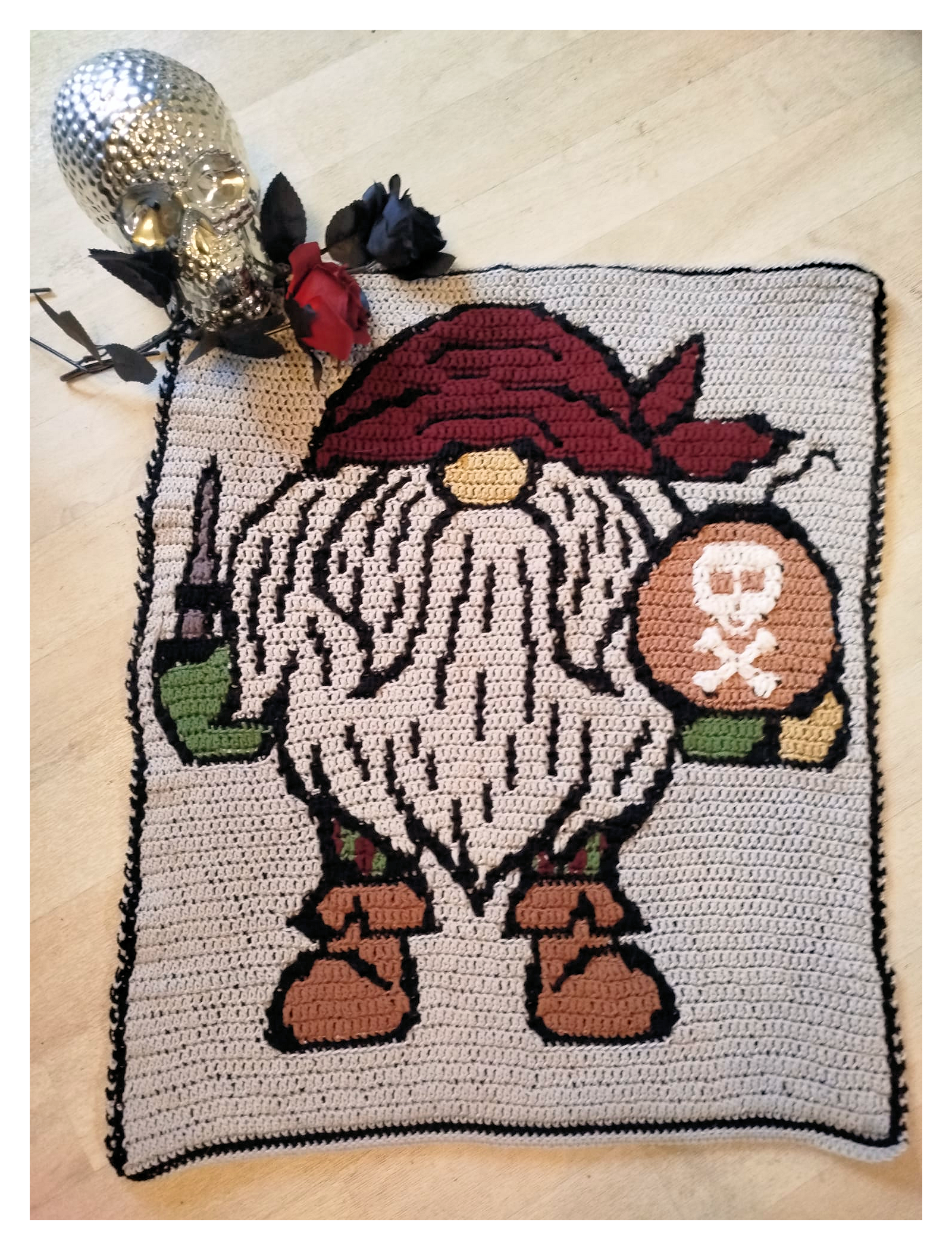 Mosaic Pirate Gnome pattern