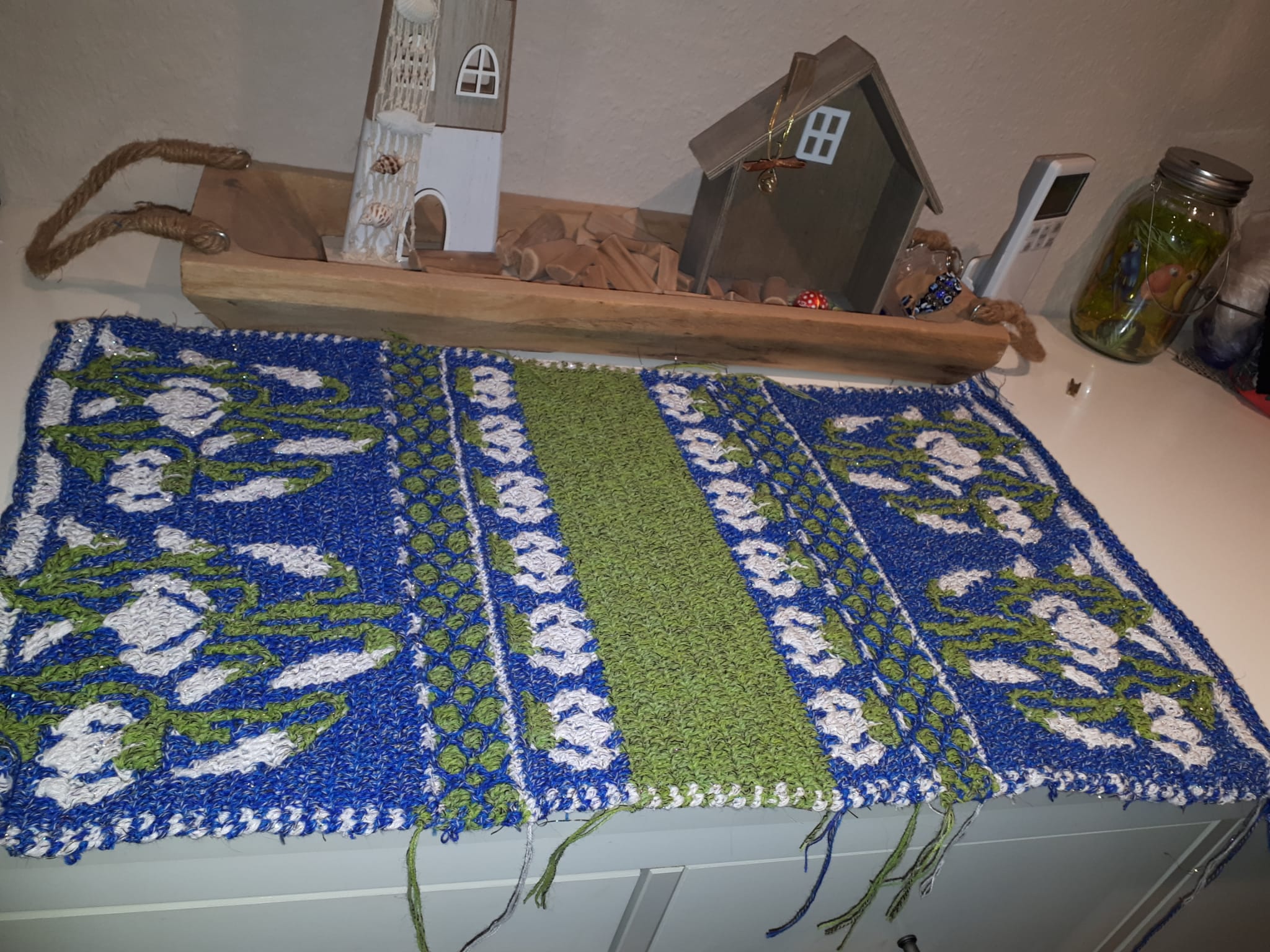 Mosaic Snowdrop Magic pattern