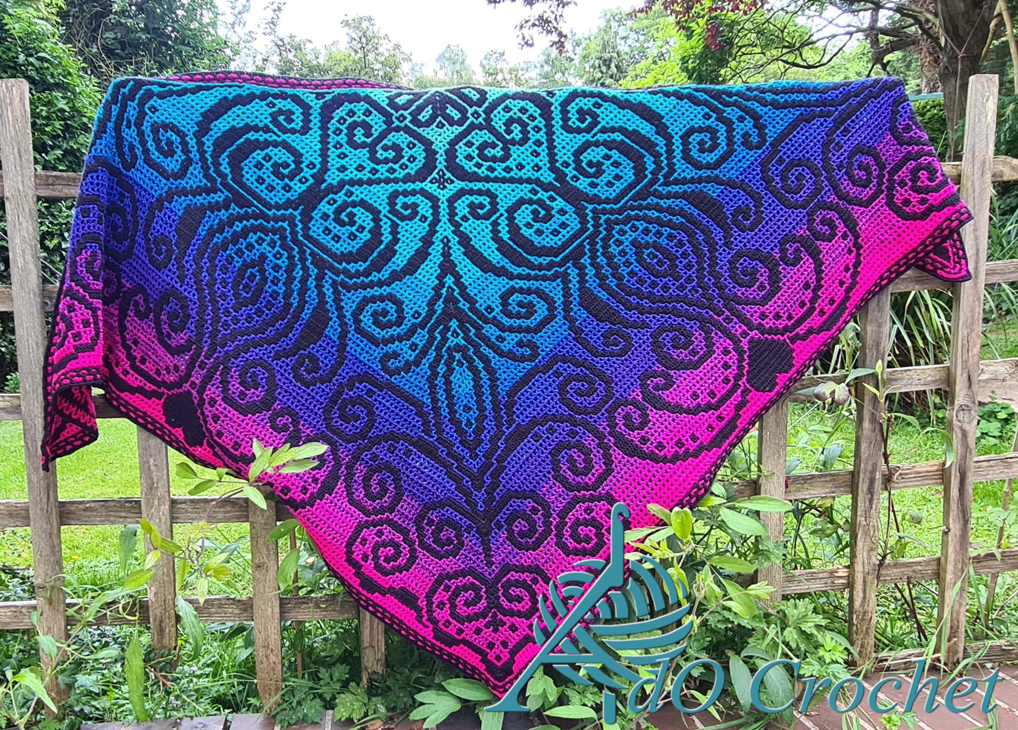 Curlz square triangle shawl pattern