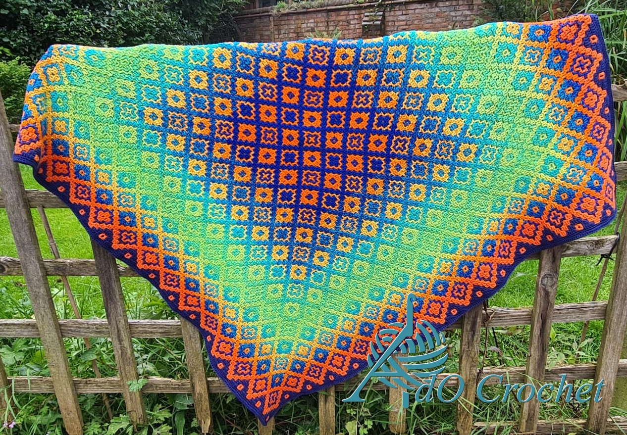 Squares and diamonds pattern