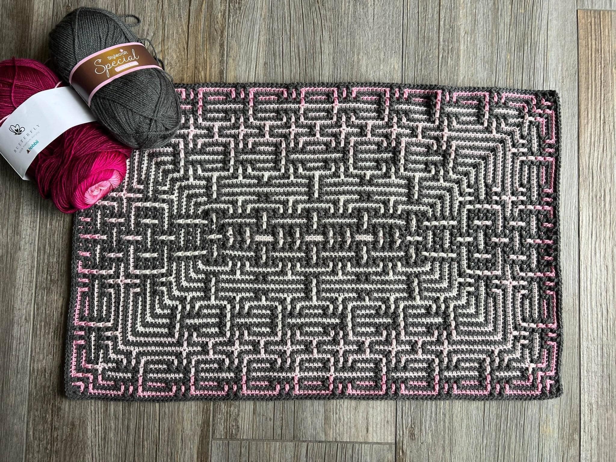 Weave, rectangle in the round pattern